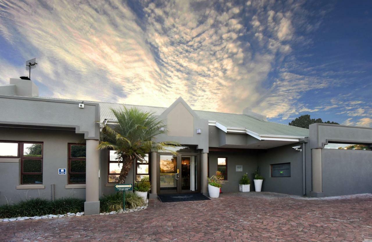 Feathers Lodge Cape Town Exterior photo